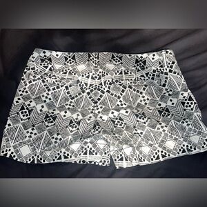 American Eagle White and Black Shorts